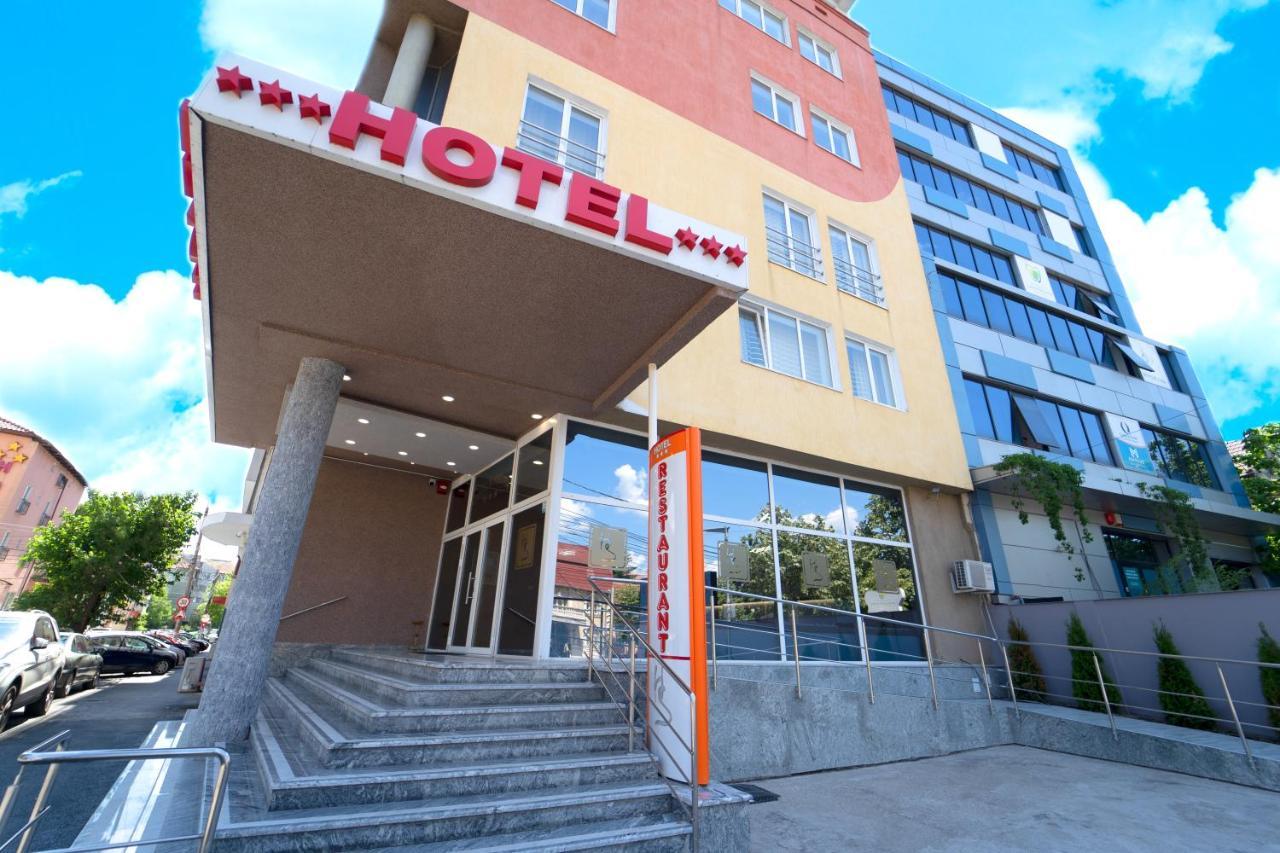 Strelitia Hotel 3*